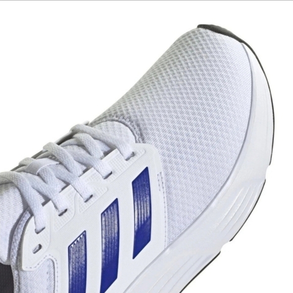 NIB Adidas Galaxy 6 Men's Running Shoes Size 10 White Blue Three Stripes - Picture 16 of 16
